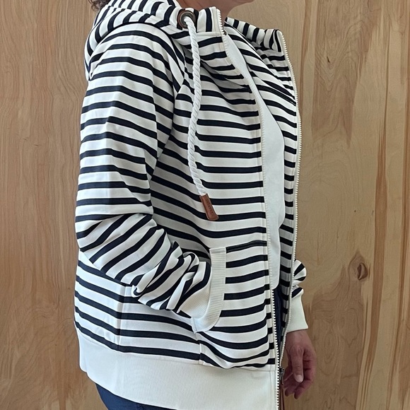 Wanakome striped hoodie Clearance